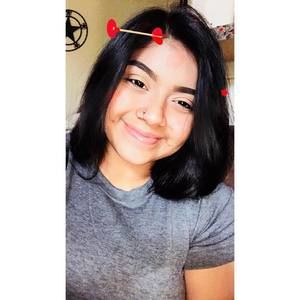 Meet your Posher, Chloe